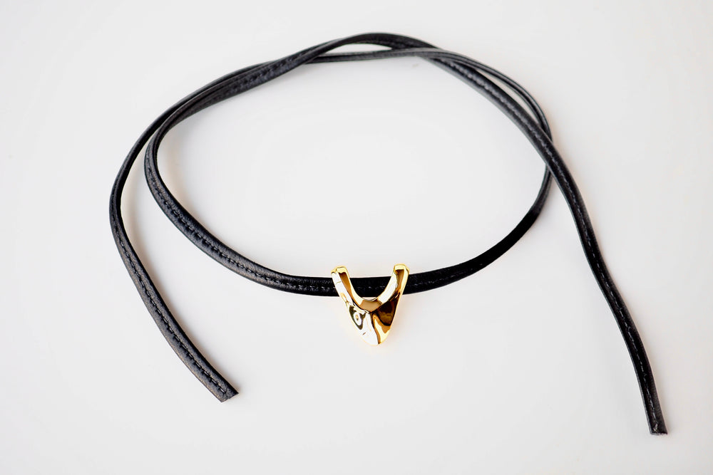 IMAGINE Arrow Pendant on Leather Cord Gold